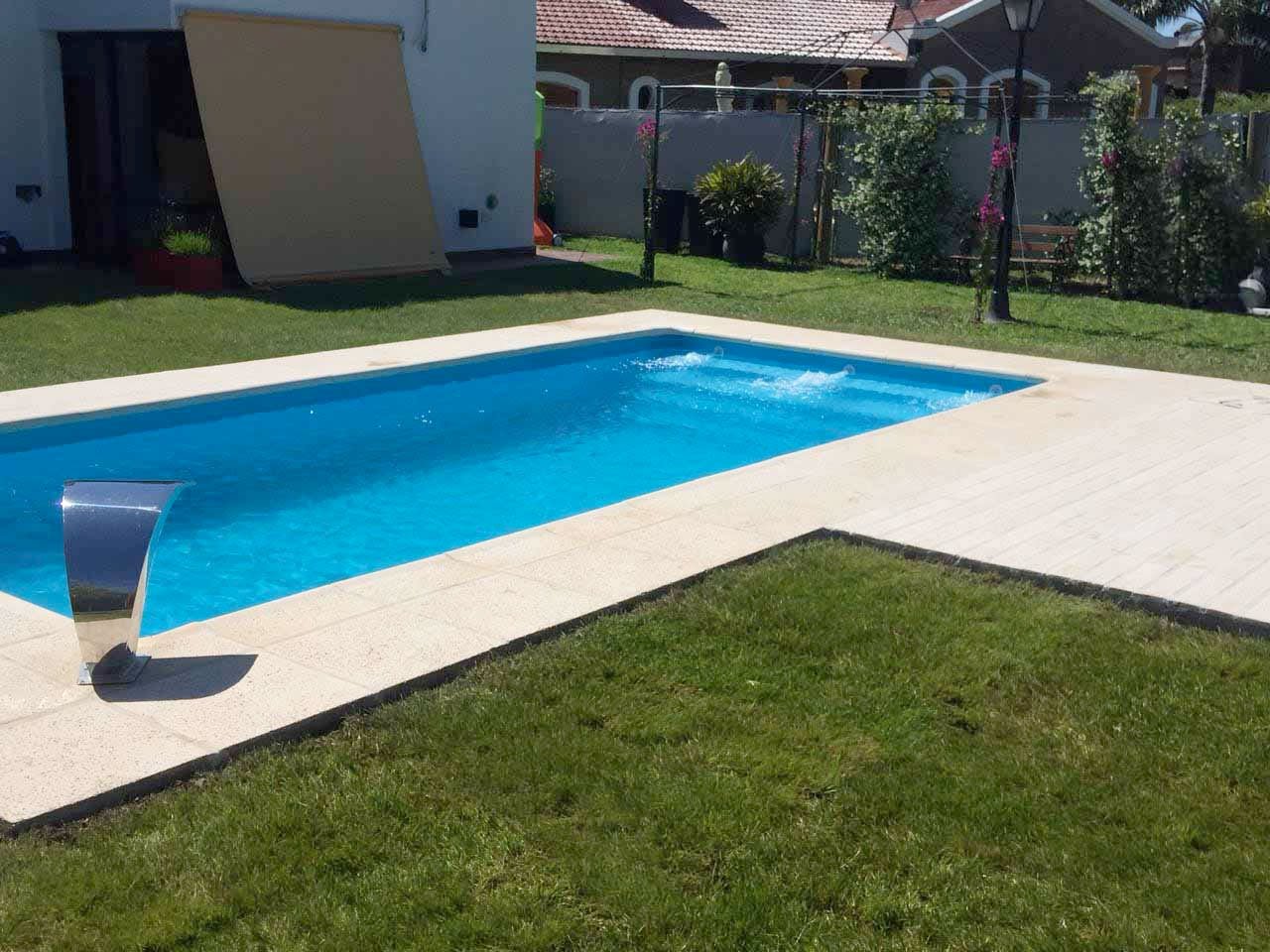 Instalaci贸n de Piscina